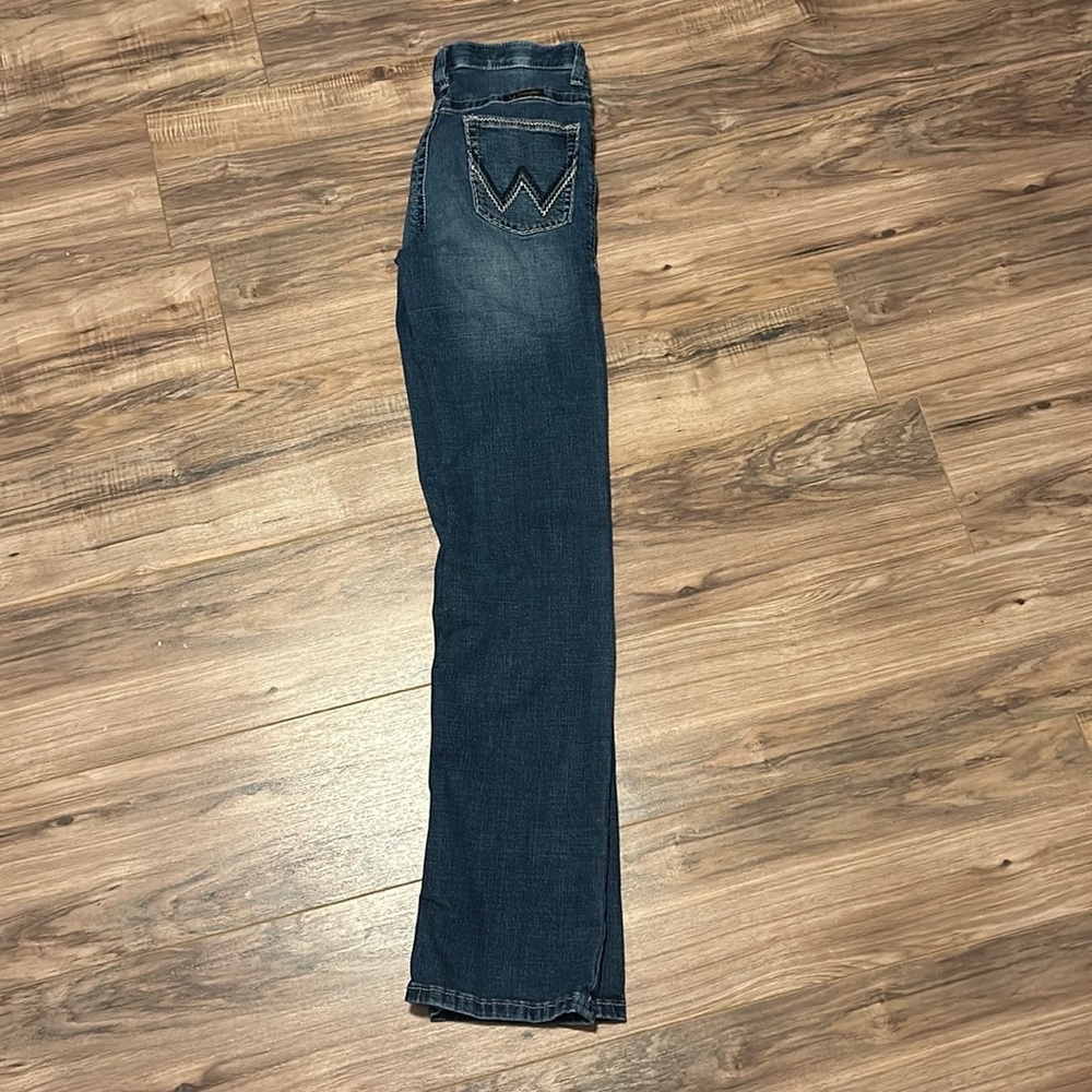 Women’s bootcut wranglers, 7x36